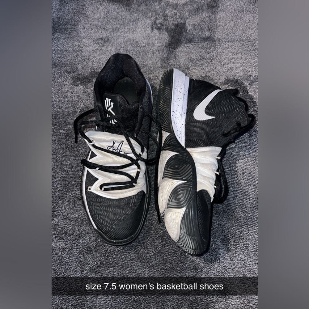 nike Kyrie 5 Tb size 7.5 womens basketball shoes